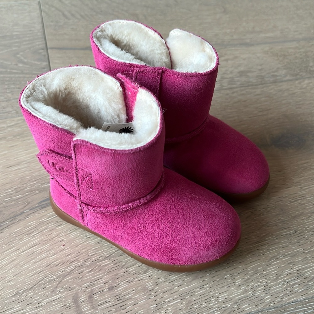 Ugg toddler keelan boots size 6 hot pink